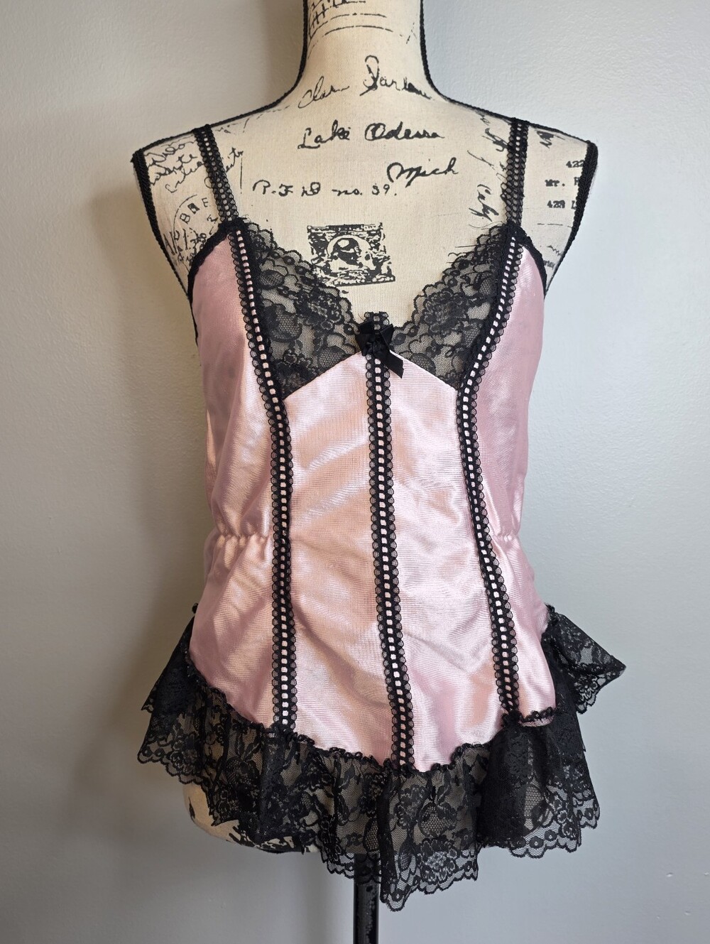 Vintage Symmetry Fashions Lace Trim Cami Top Sz M